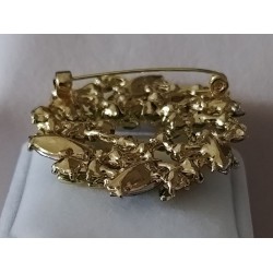 Broche couronne de fleurs