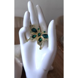 Broche papillon émail strass dorée — multicolore ou verte