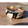Bague Émaillée Ajustable en Cuivre Doré – Motif Graphique