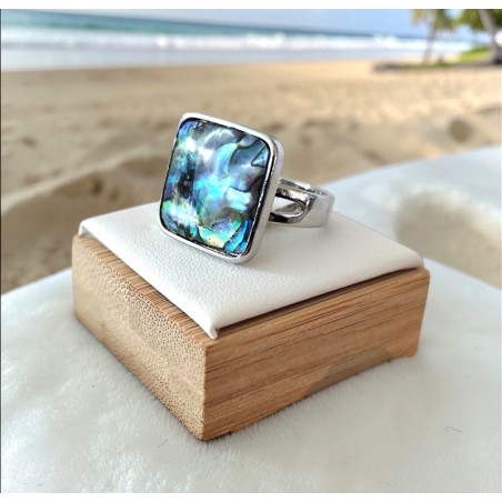 Bague en nacre bleue