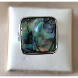 Bague en nacre bleue