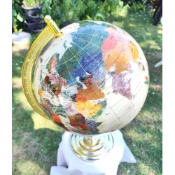 Globe terrestre en pierres semi-précieuses – Blanc nacré irisé & finitions premium