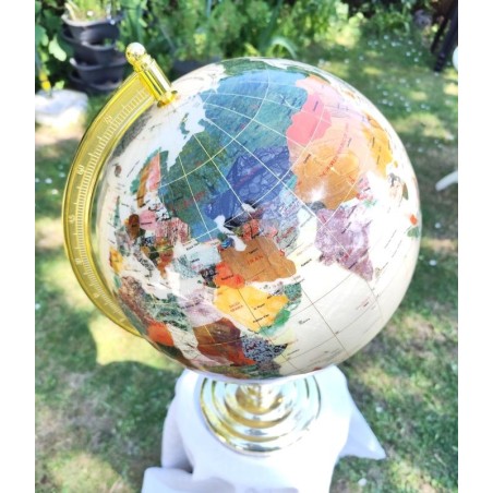 Globe terrestre en pierres semi-précieuses – Blanc nacré irisé & finitions premium