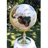 Globe terrestre en pierres semi-précieuses – Blanc nacré irisé & finitions premium
