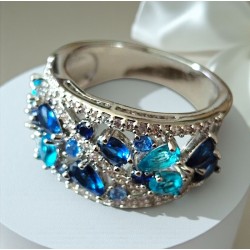 Bague pavée zirconium multicolore – anneau large élégant femme