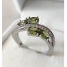 Bague croisée zirconium violet ou mauve – Élégance classique et brillants