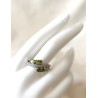 Bague croisée zirconium violet ou mauve – Élégance classique et brillants